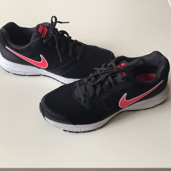 Nike Downshifter 6 Running Shoe 9 Nike Downshifter 6 Running Shoe 9